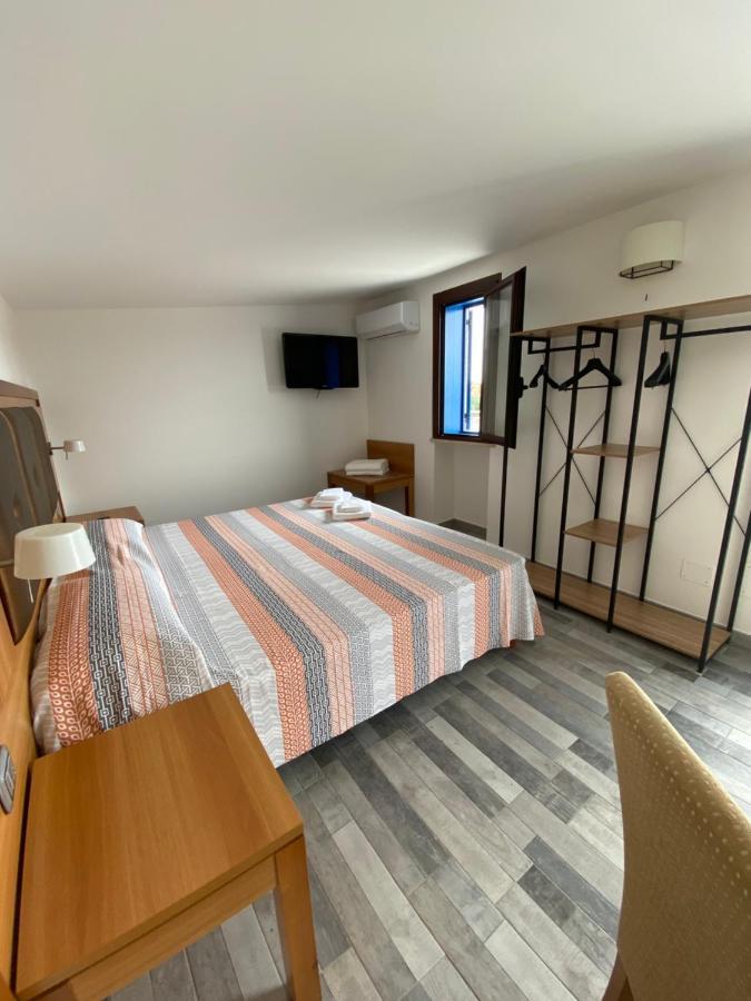 B&B Torre Pozzillo ชีนิซี ภายนอก รูปภาพ