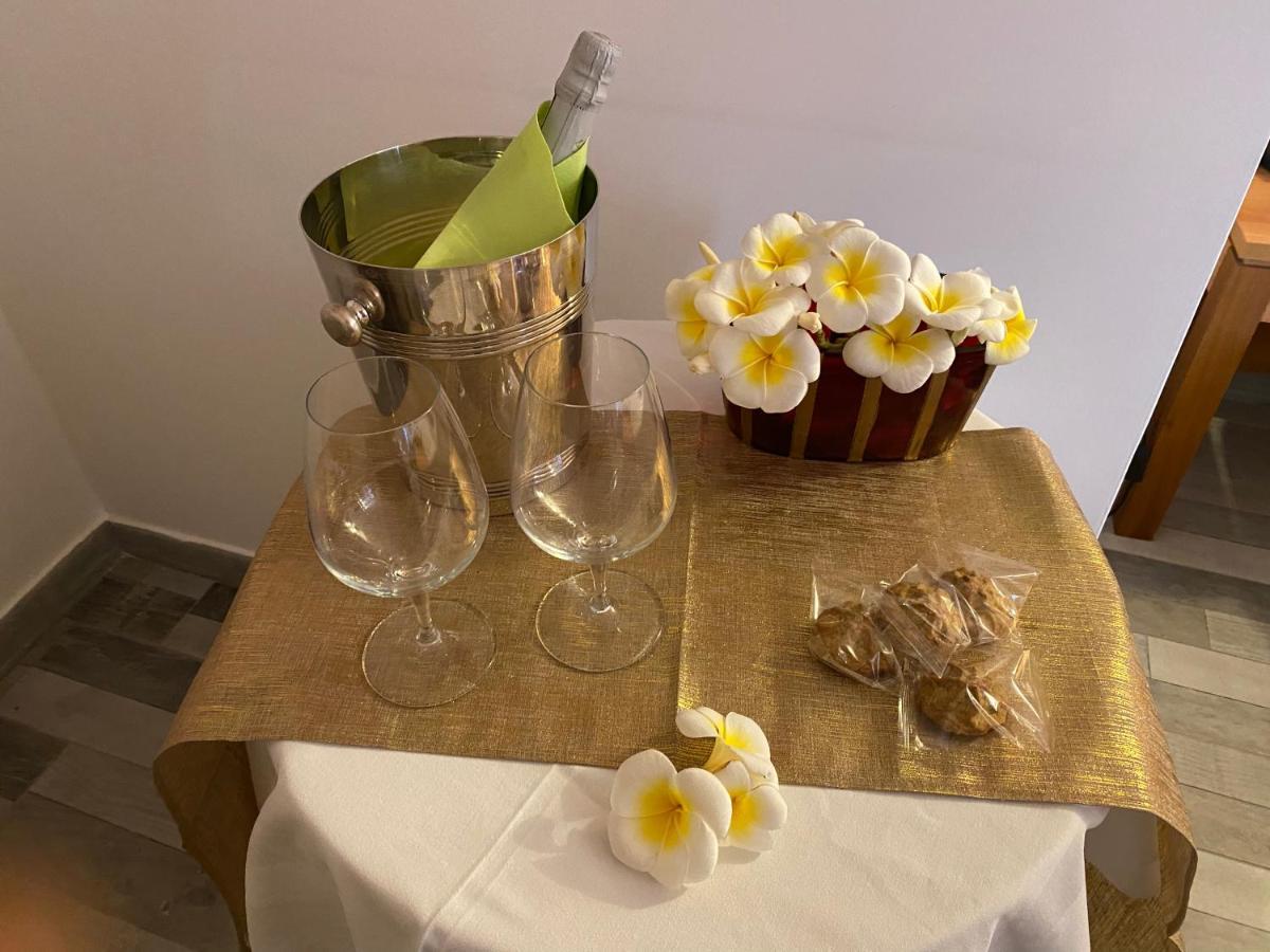 B&B Torre Pozzillo ชีนิซี ภายนอก รูปภาพ
